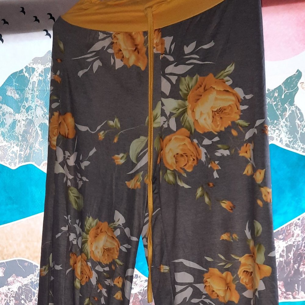 ✂️Yellow floral Relax fit pants